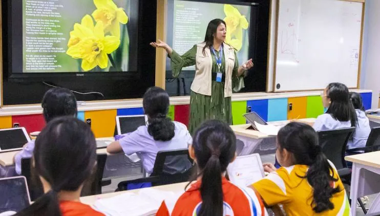 Cambridge IGCSE curriculum strengths and grading